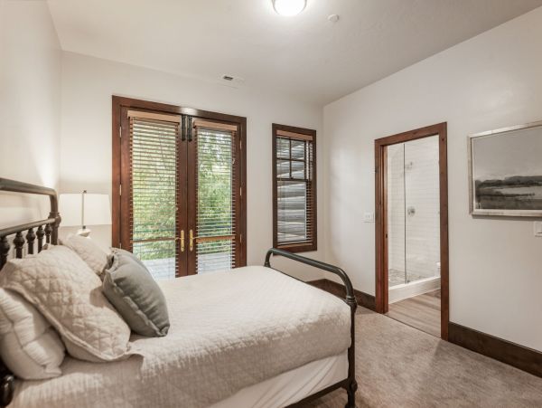 Sundance Home 996777