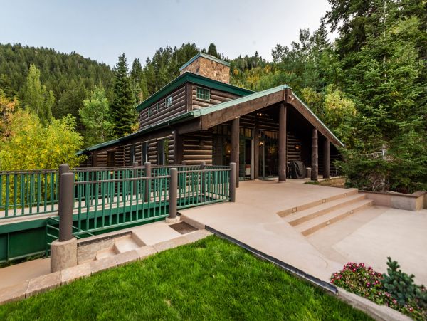 Sundance Home 996777