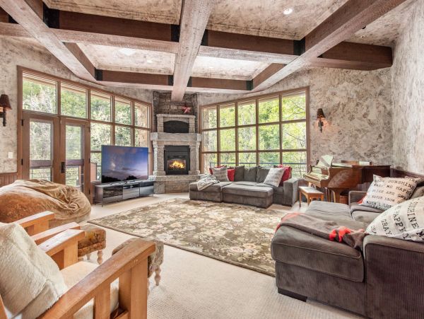 Sundance Home 996778