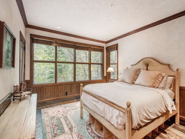 Sundance Home 996778