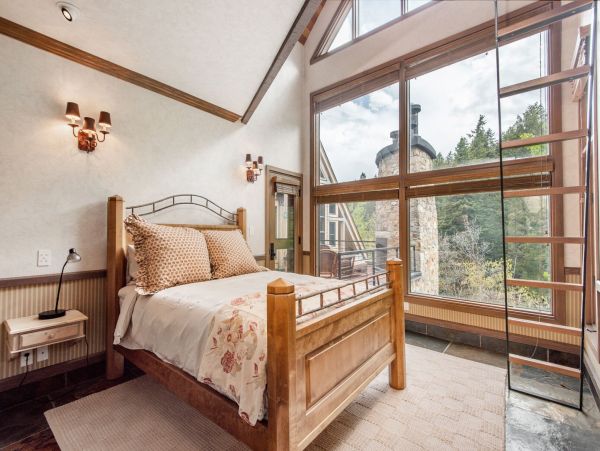 Sundance Home 996778