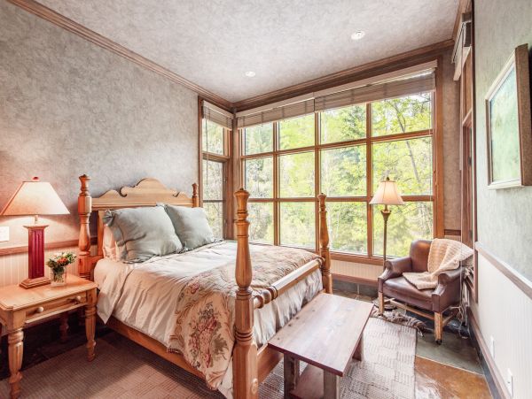 Sundance Home 996778