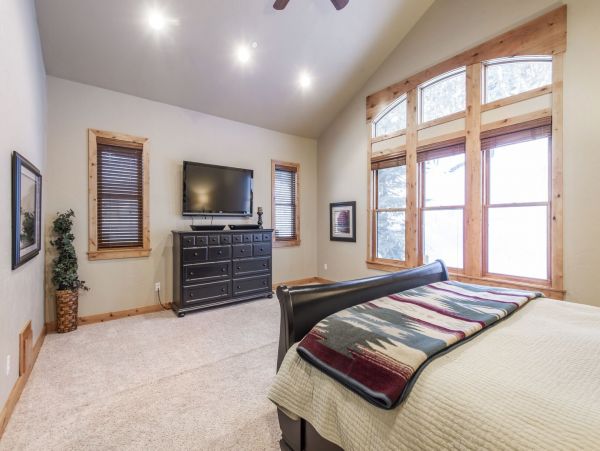 Sundance Home 996780