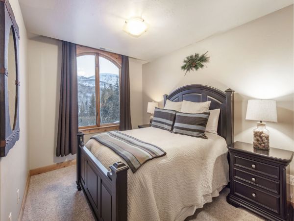 Sundance Home 996780