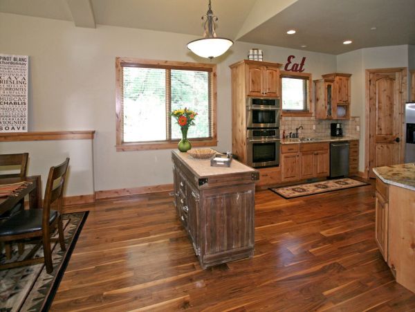 Sundance Home 996780