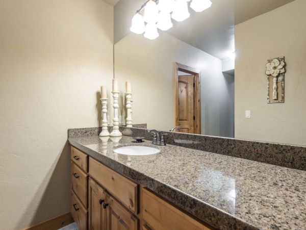 Sundance Home 996780