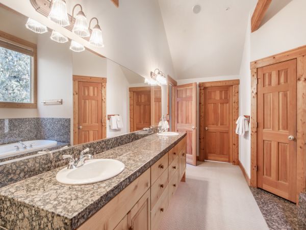Sundance Home 996784