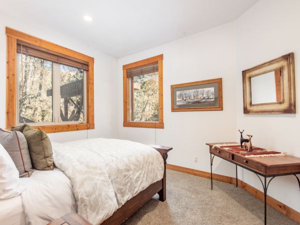 Sundance Home 996784