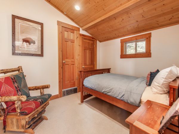 Sundance Home 996784