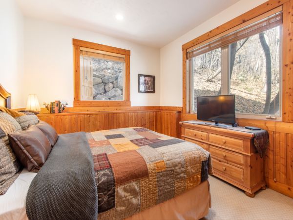Sundance Home 996784