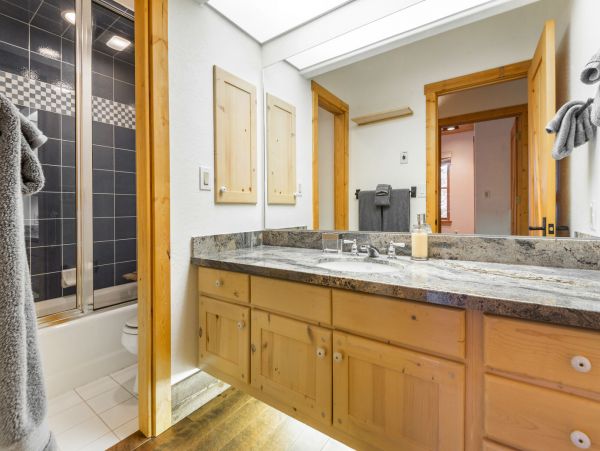 Sundance Home 996786