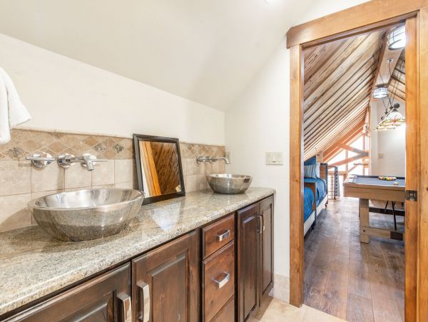 Sundance Home 996789