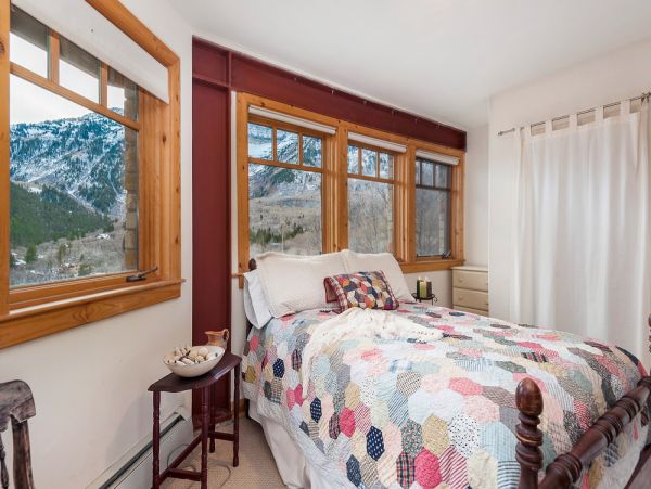 Sundance Home 996796