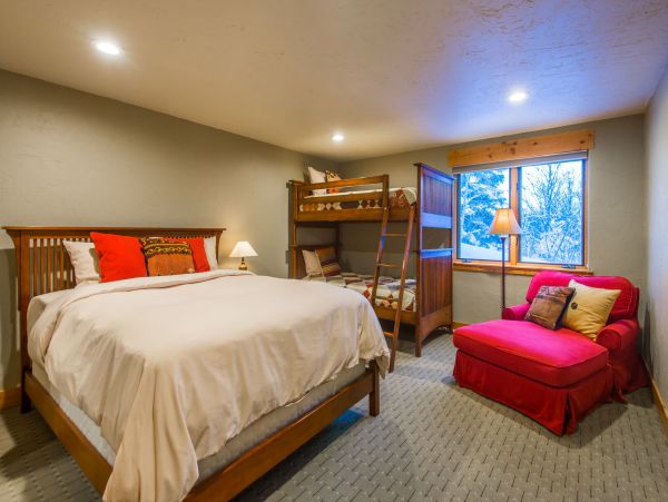 Sundance Home 996805