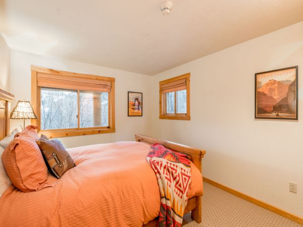 Sundance Home 996806