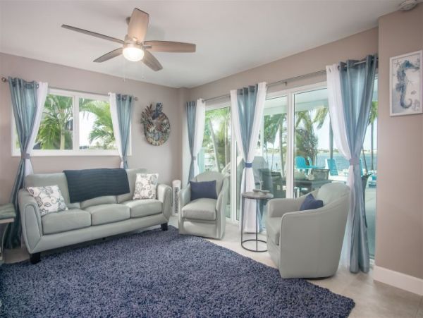 Four Bedroom Family Home in Sombrero Beach with Pool & Dock