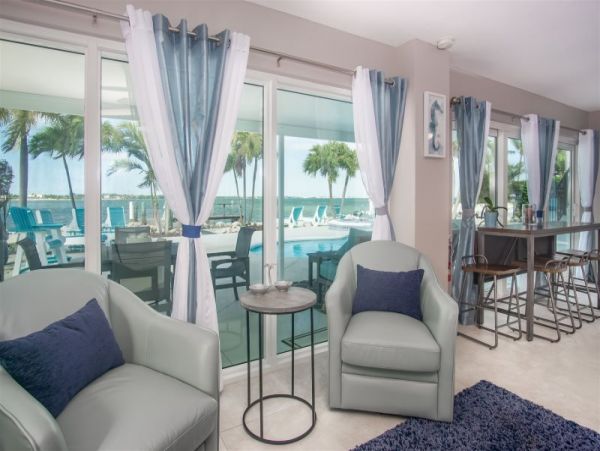 Four Bedroom Family Home in Sombrero Beach with Pool & Dock