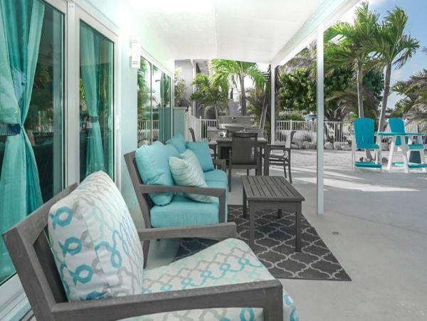 Four Bedroom Family Home in Sombrero Beach with Pool & Dock