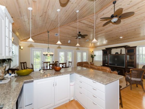 Marathon Vacation Home Five Bedroom with Pool Sleeps 12