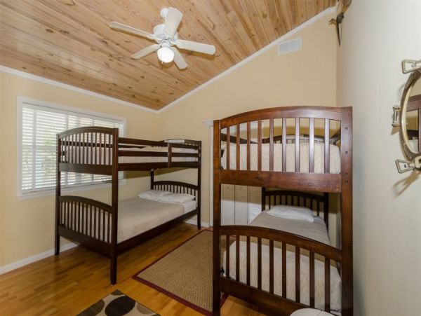 Marathon Vacation Home Five Bedroom with Pool Sleeps 12