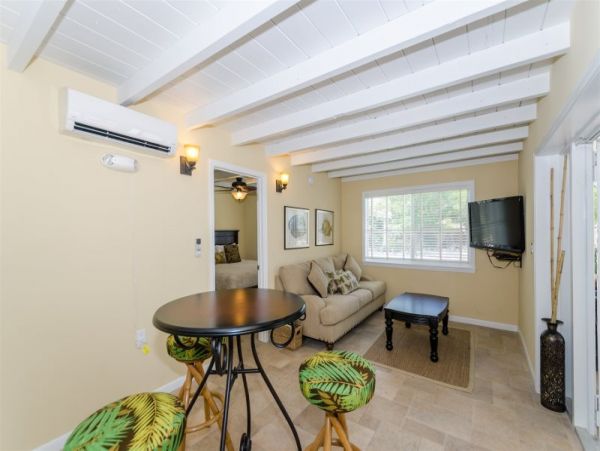 Marathon Vacation Home Five Bedroom with Pool Sleeps 12