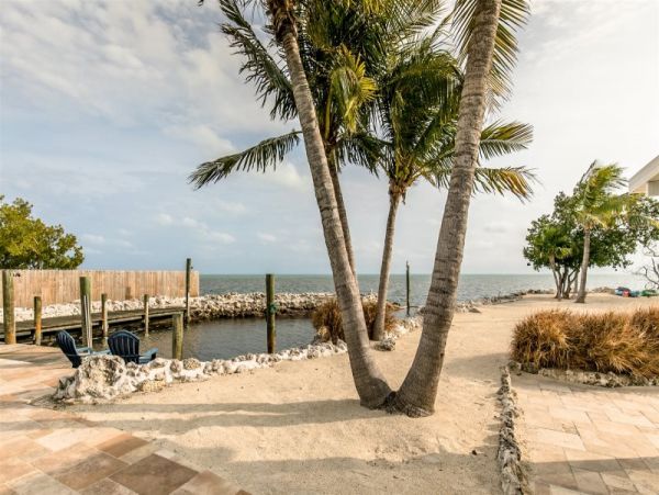 Marathon Vacation Home Five Bedroom with Pool Sleeps 12
