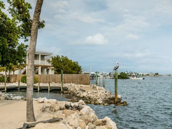 Marathon Vacation Home Five Bedroom with Pool Sleeps 12