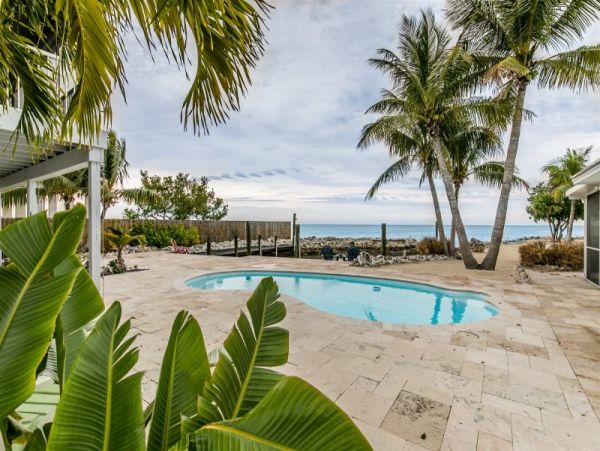Marathon Vacation Home Five Bedroom with Pool Sleeps 12