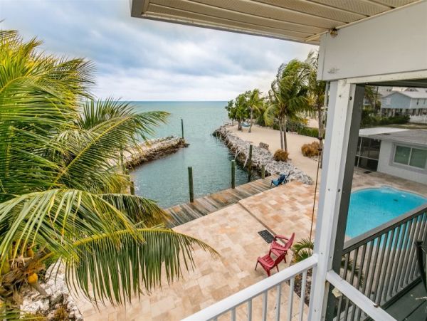 Marathon Vacation Home Five Bedroom with Pool Sleeps 12