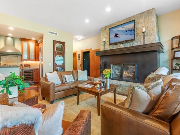 Bachelor Gulch Luxury vacation Rental Ski in Ski Out