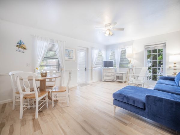 Siesta Key 10 Large 1 Bedroom Units Private Dock Lagoon View