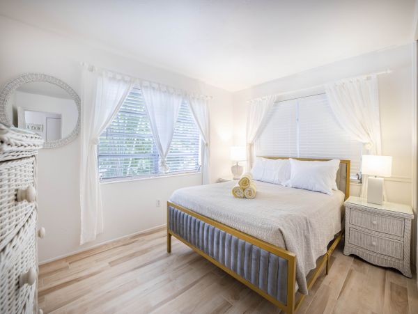Siesta Key 10 Large 1 Bedroom Units Private Dock Lagoon View
