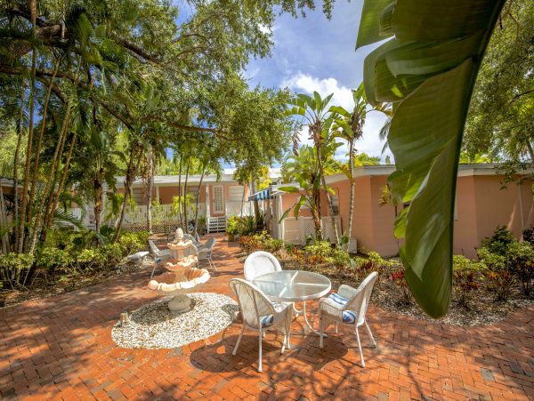 Siesta Key 10 Large 1 Bedroom Units Private Dock Lagoon View