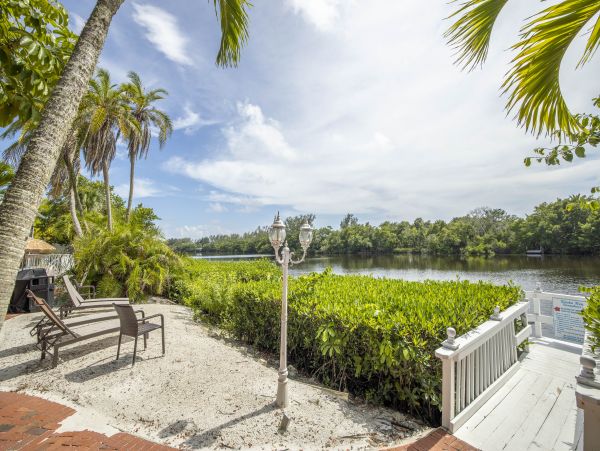 Siesta Key 10 Large 1 Bedroom Units Private Dock Lagoon View