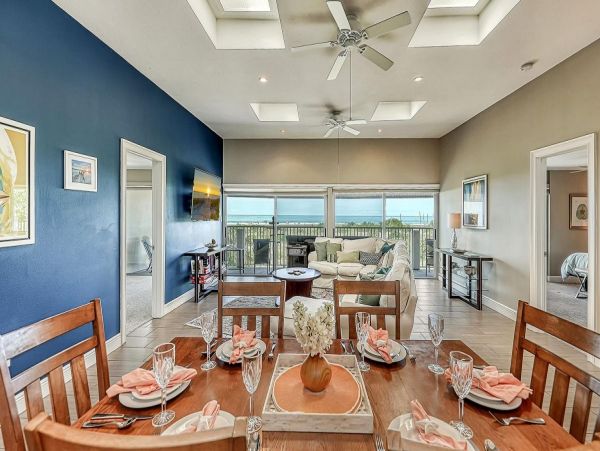 Ocean View Vacation Home on Siesta Key Sleeps 6 Guests