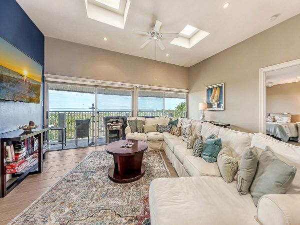 Ocean View Vacation Home on Siesta Key Sleeps 6 Guests