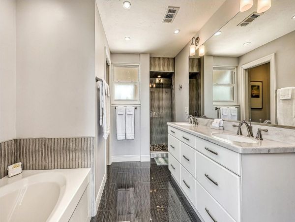 Ocean View Vacation Home on Siesta Key Sleeps 6 Guests