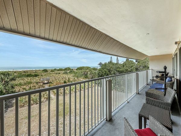 Ocean View Vacation Home on Siesta Key Sleeps 6 Guests