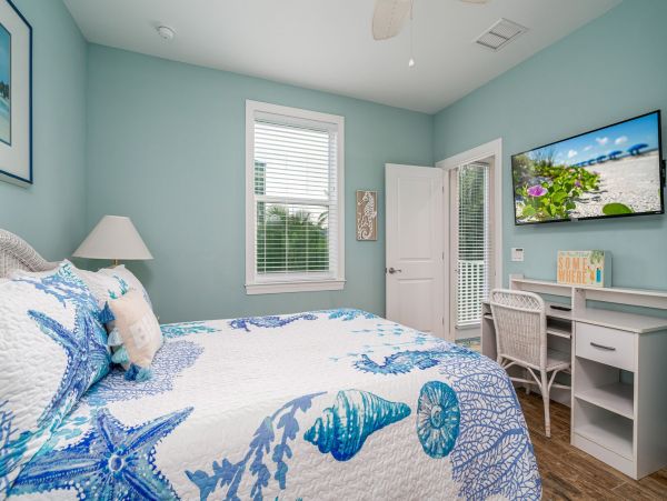 Luxury Vacation Home In The Heart of Fort Myers Sleeps 10