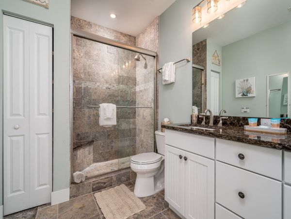 Luxury Vacation Home In The Heart of Fort Myers Sleeps 10