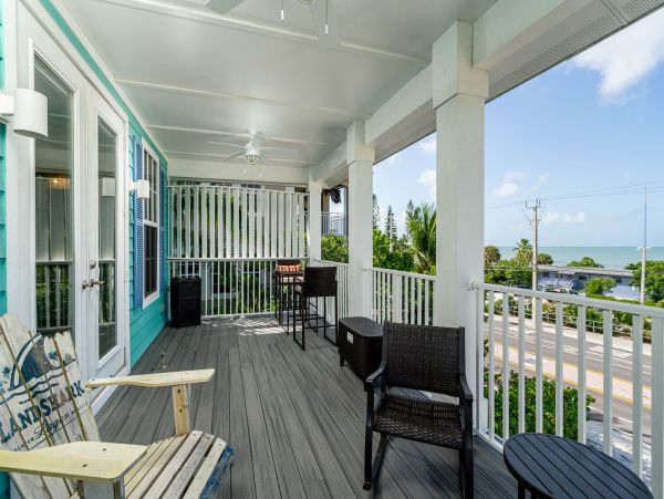 Luxury Vacation Home In The Heart of Fort Myers Sleeps 10