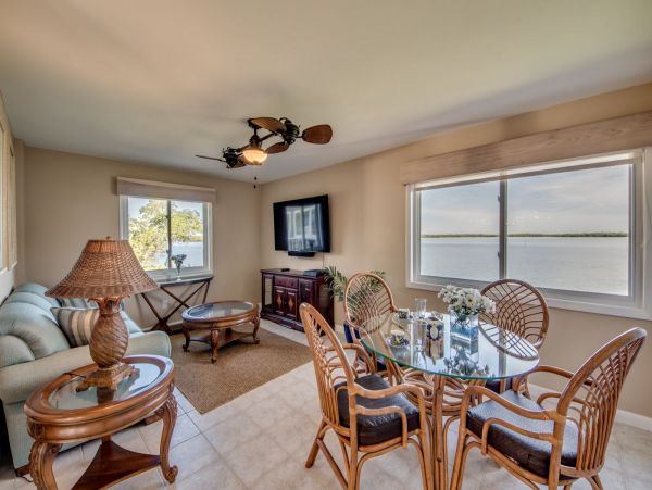 Fort Myers Vacation Rental With Pool And Boat Dock 14 Guests