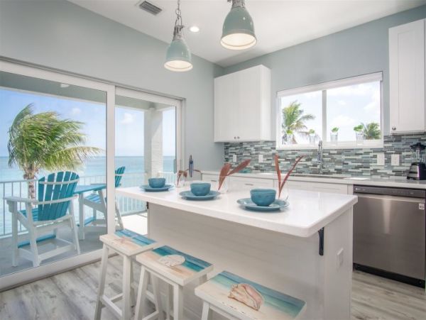 Ocean Views Marathon Vacation Home Three Bedroom w/Pool