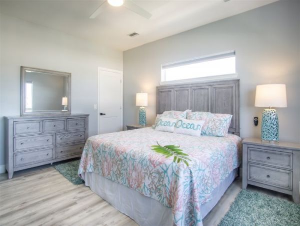 Ocean Views Marathon Vacation Home Three Bedroom w/Pool