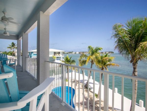 Ocean Views Marathon Vacation Home Three Bedroom w/Pool