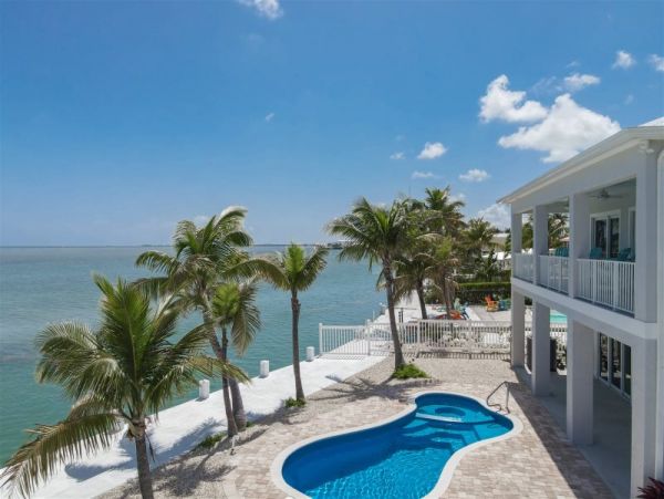 Ocean Views Marathon Vacation Home Three Bedroom w/Pool