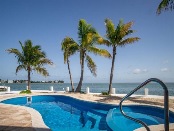 Ocean Views Marathon Vacation Home Three Bedroom w/Pool