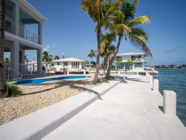 Ocean Views Marathon Vacation Home Three Bedroom w/Pool