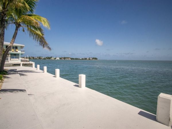 Ocean Views Marathon Vacation Home Three Bedroom w/Pool