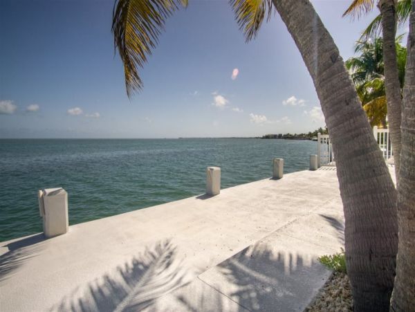Ocean Views Marathon Vacation Home Three Bedroom w/Pool